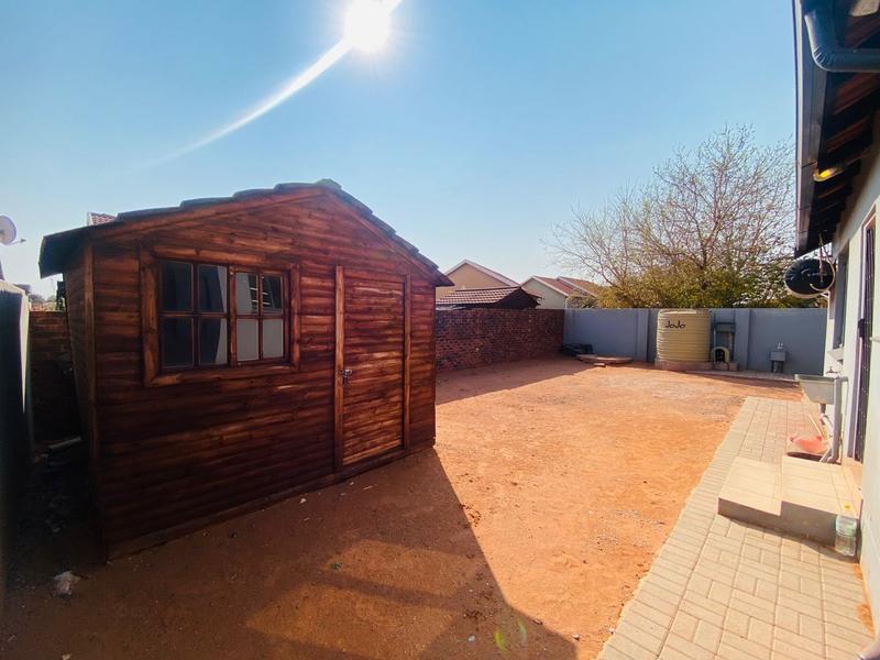 To Let 3 Bedroom Property for Rent in Kathu Northern Cape